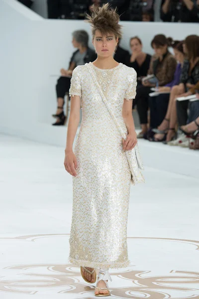 Look 64